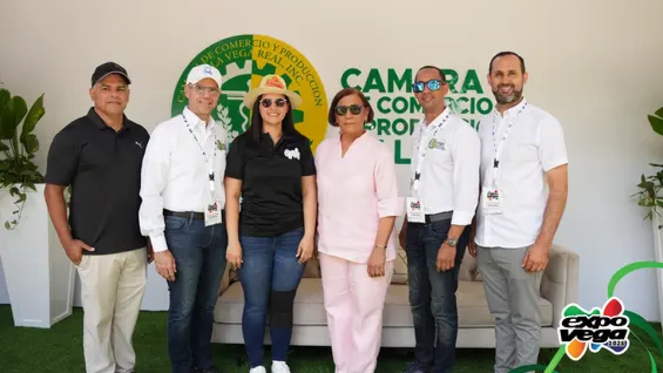 Portada Alcaldesa Amparo Custodio visita Expo Vega Real 2025