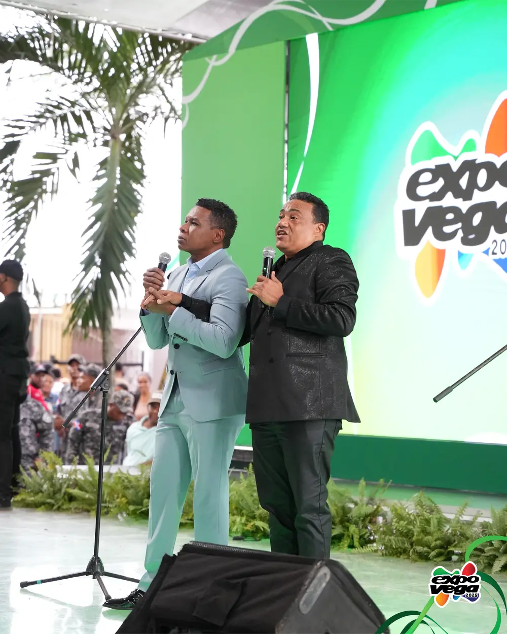 Risas sin pausa con Raymond y Miguel en Expo Vega Real 2025 (1)